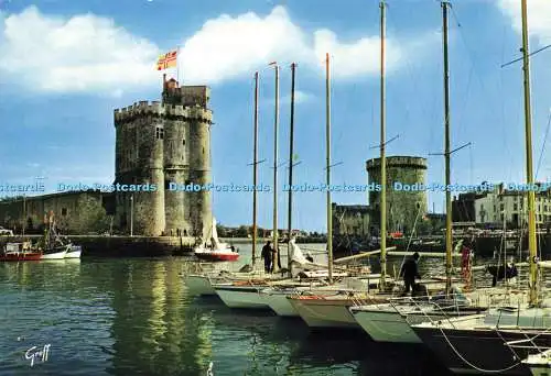 D142892 En Aunis 171 67 La Rochelle Char Mme Le port Tour St Nicolas et tour de