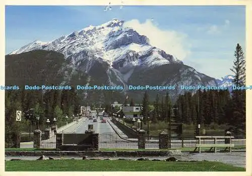 D142899 Banff Alberta Kanada Glen Tooke Traveltime United News Lawson Verpackung