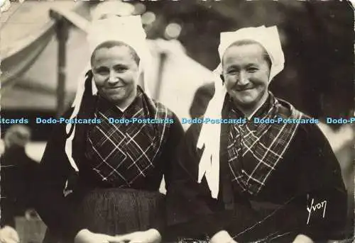 D143413 Kostüm et coiffe de Plougastel Daoulas Finistere Yvon