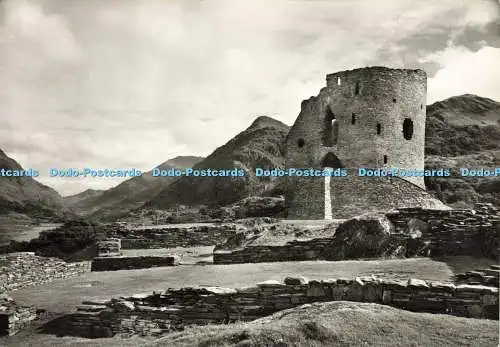 D143558 3 Dolbadarn Castle Caernarvonshire Castle mit Blick auf Llanberis Pass