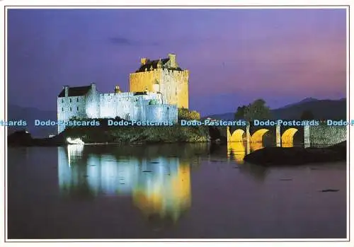 D206571 Wester Ross Das prächtige eileanische Donan Schloss bei Flutlicht Whiteholme