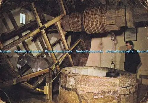 D203875 Isle of Wight Carisbrooke Castle The Well and Donkey Wheel Crown