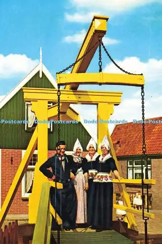 D205106 Volendam Schlitten Krüger