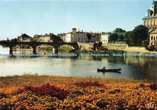 D224222 Jarnac Charente Cite du Cognac Cap Theojac Iris