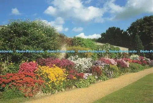 D245557 Oxon The Autumn Border Waterperry Gardens Thought Factory Ray K Smith