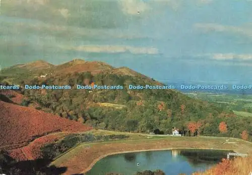 D244474 Die Malvern Hills im Herbst mit Blick nach Norden zum höchsten Gipfel des W