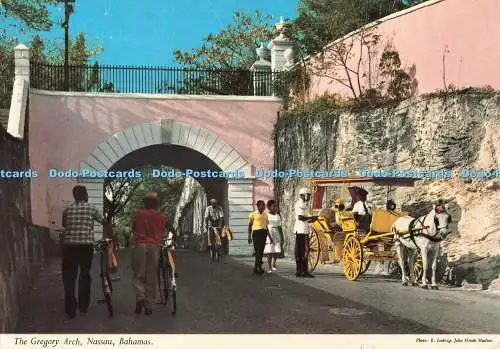 D250589 Bahamas Nassau The Gregory Arch John Hinde Ltd E Ludwig