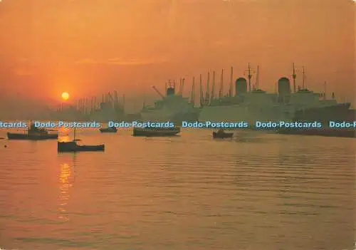 D251755 Southampton Docks Liners and Cargo Ships J Arthur Dixon Ltd