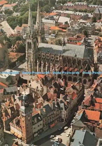 D259630 Moulins Le Beffroi Jacquemart aux Automates Celebres et la Cathedrale No