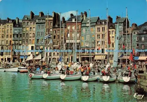 D259982 Honfleur Calvados Le Vieux Bassin et les Facades Typiques du Quai Sainte