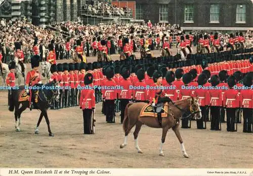 D255196 H M Queen Elizabeth II At the Trooping the Colour John Hinde Kardorama