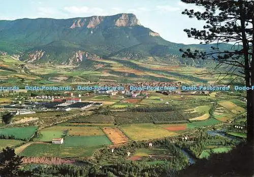 D257761 Pirineo Aragones Jaca Gesamtansicht auf Hintergrund Penarroya