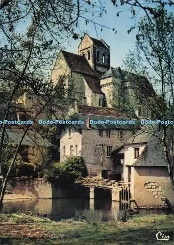 D275592 La Roche Posay L Eglise Fortifiee XII et XIV s au dessus du Moulin sur l