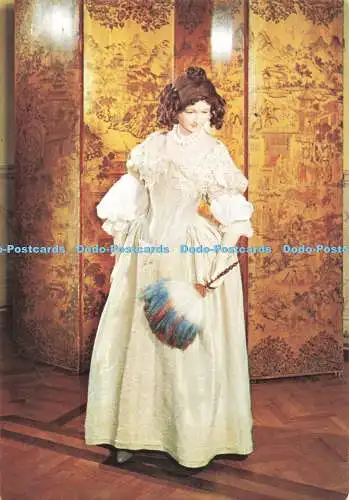 D269547 Bad aus dem Museum der Kostüm-Versammlungsräume Kleid aus Silbergewebe Wi