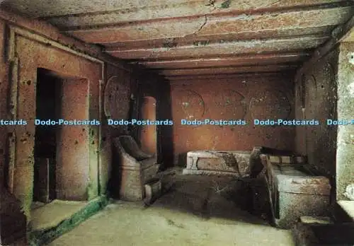 D265167 Cerveteri etruskisches Nekropolengrab der Schilde und Stühle