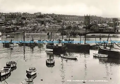D266886 Cornwall St Ives The Harbour M and L National Series