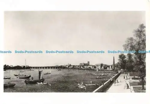 D265449 London Die Themse von Somerset House Terrasse Richtung Westminster B Matt