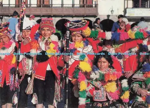 D265674 Peru Cusco Kindergruppe mit typischen Kleidern Eric Bachmann 1988