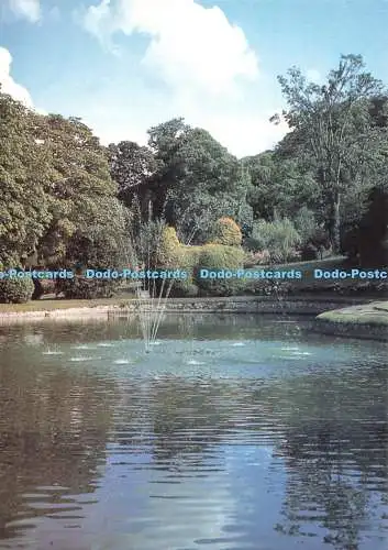 D272445 Colwyn Bay Der See und Brunnen auf dem Gelände der Mary Bamber und J