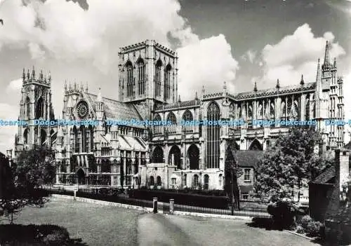 D26569 York The Minster Yorkshire South Front Gordon Fraser Karte W J grün
