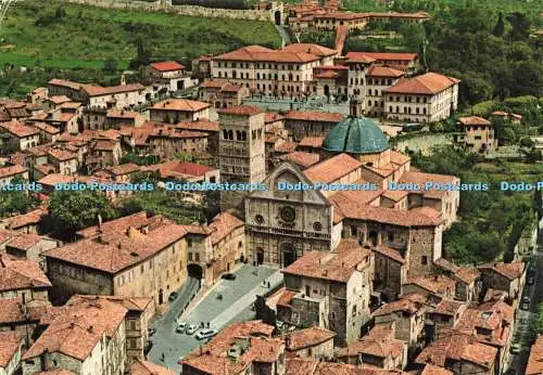 D267381 Assisi Teilansicht aus dem Flugzeug auf den hohen Teil der Stadt mit