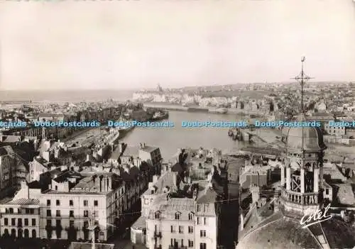 D267391 Dieppe Gesamtansicht auf den Außenhafen und die Einschiffung R W Station in