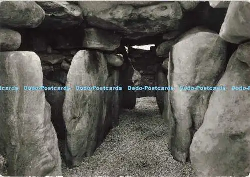 D267465 Wiltshire West Kennet Long Barrow Innenansicht West Crown