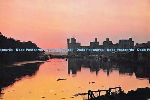 D272692 Sonnenuntergang über Caernarvon Castle J Arthur Dixon Ltd