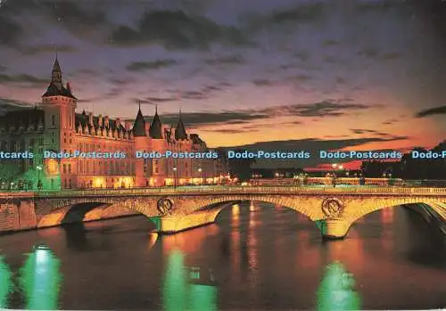 D267643 Paris La Conciergerie et le Pont au Wechselhaube