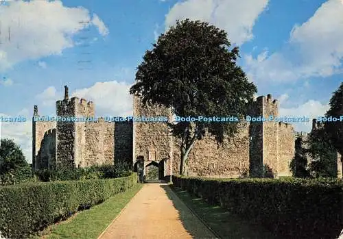 D268495 Suffolk Framlingham Castle Blick von South W S Cowell Crown 1974