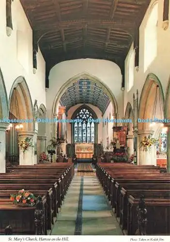 D271882 Egge auf dem Hügel St Mary Church John Hinde aufgenommen auf Kodak Film