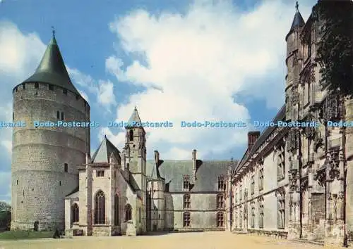 D273924 Chateau de Chateaudun Cour d Honneur Le Donjon XII s La Chapelle XV s L