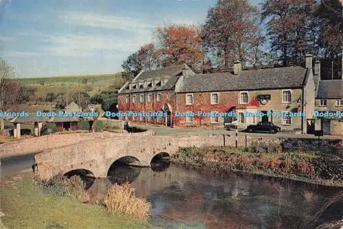 D274279 Bibury Gloucestershire Das Dorf im Winding Valley der River Co