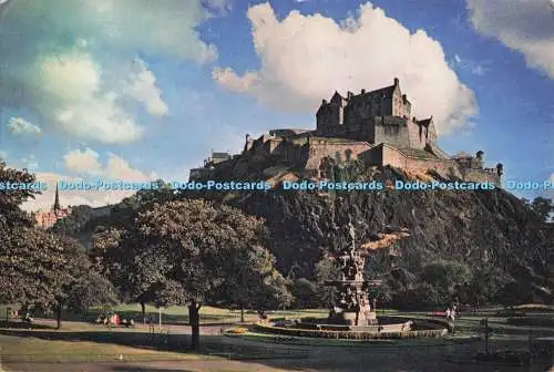 D274998 Schottland Edinburgh Castle Blick über Princes Street Gardens zum Schloss
