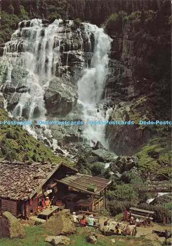 D275472 Alm am Wasserfall Alm neben einem Wasserfall Alpage pres d une