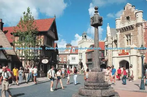 D279205 United Kingdom World Showcase Sup on British Fare and Raise a Pint of Al