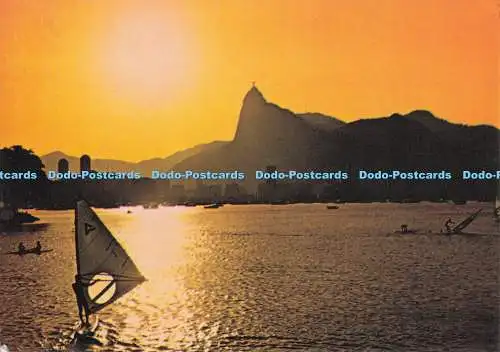 D283953 Brasil Rio de Janeiro Sunset Die Ruhe des Windsurfens und des Cor