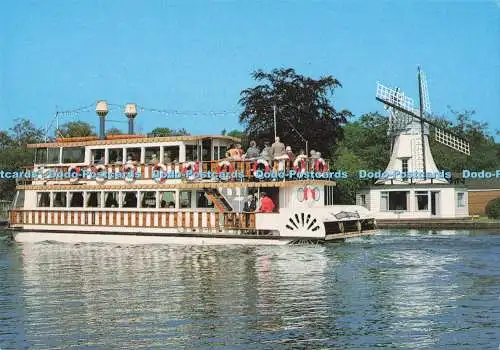 D286717 Norfolk Broads Horning Ferry Southern Comfort vorbei an der Mill J Salmon