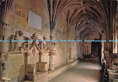 D282575 Cadouin Dordogne Interieur du Cloitre 2 me moitie XV s et debut XVI Styl