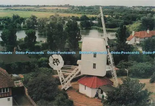 D278010 Suffolk Thorpeness Blick vom Haus in den Wolken der Windmühle Gra