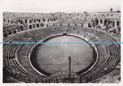 D285019 Nimes Gard Interieur des Arenes Rella