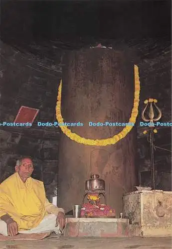 D285308 Khajuraho Shiv Ling Inside Matangeshwar Temple