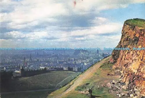 D285629 Edinburgh Gesamtansicht von Salisbury Crags auf Arthur Seat J Arthur Dixo