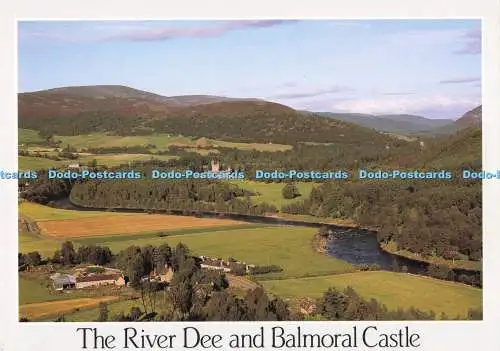 D285884 Der Fluss Dee und Balmoral Castle mit Blick auf John Hinde Ltd Cornw