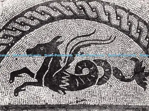 D281343 Fishbourne Roman Palace Eines der Seepferdchen aus dem Delphin Mosaik Mi