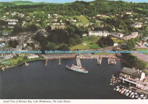 D288294 The Lake District. Luftaufnahme von Bowness Bay. Lake Windermere. John Hin