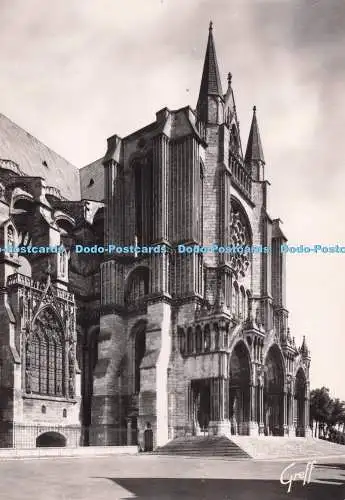 D288511 En Beauce. Chartres. Eure et Loir. La Cathedrale Portail Sud. Greff