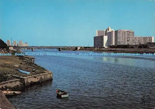 D289506 Nantes. La Loire au Pont Aristide Briand au Fond. Chapeau. S.P.A.D.E