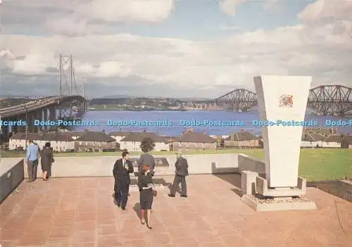 D291582 South Queensferry. Die vierte Brücke von der Aussichtsplattform. J. Arthur Di