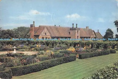 D291617 Hatfield House. Das alte Schloss. J. Arthur Dixon. Newport. I.W. England.